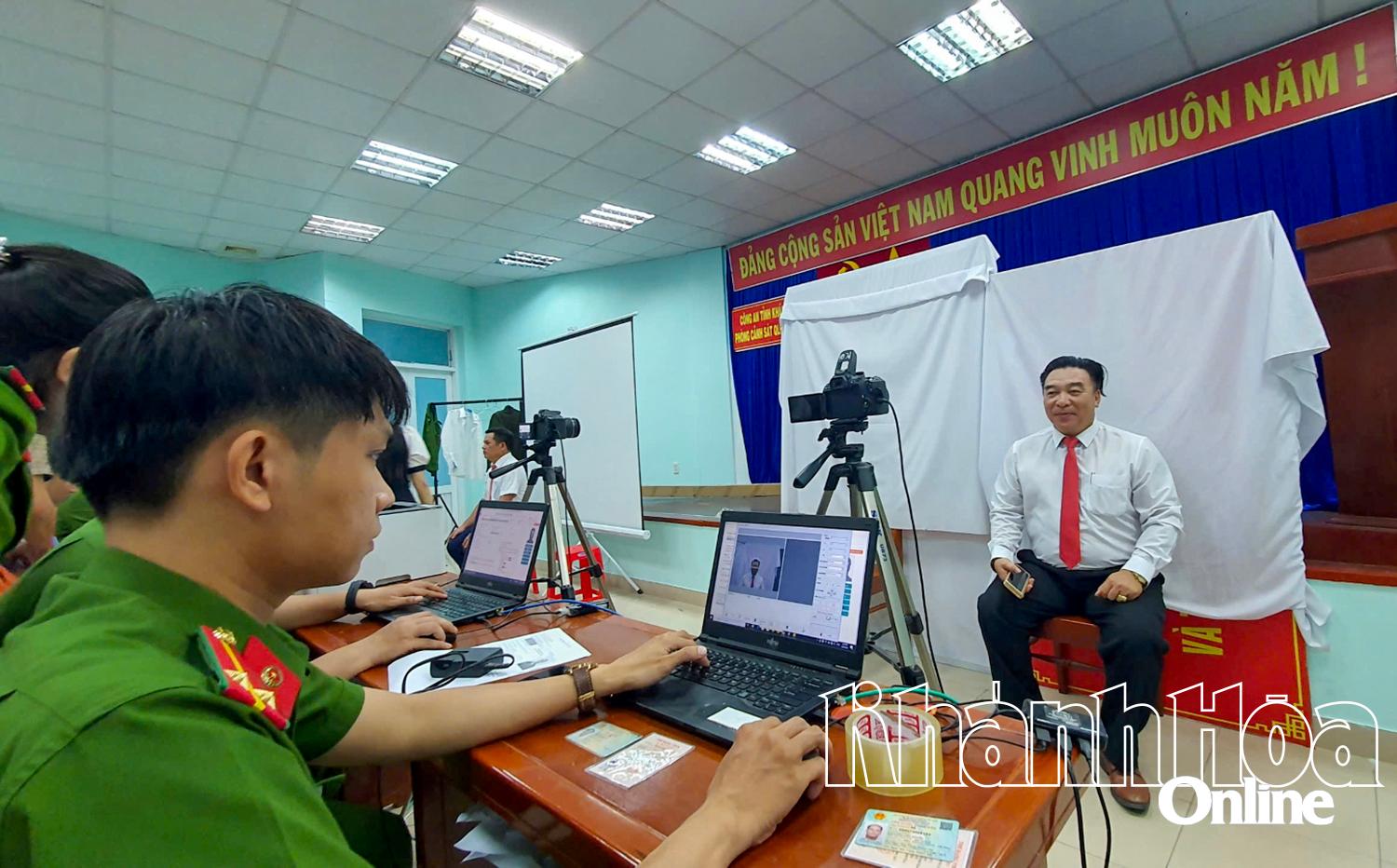 Khánh Hòa: Khẩn trương tiến hành đổi Thẻ đảng viên trong toàn Đảng
